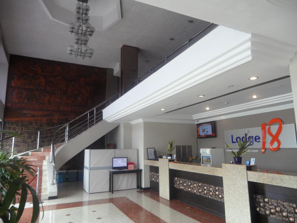 فندق لودج 18