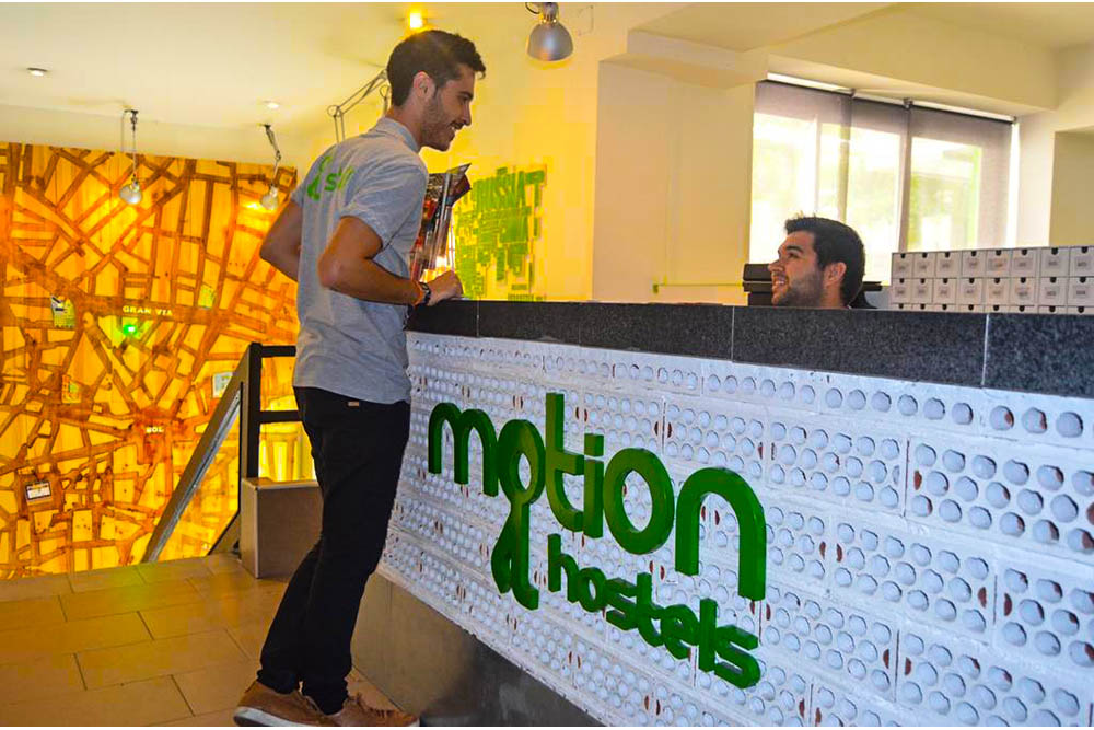 بيوت شباب مدريد موشن