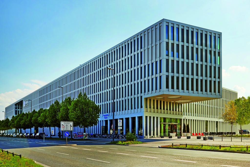 فندق إتش 4 ميونيخين ميسيه