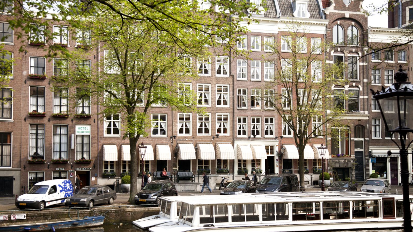 فندق إيسثيري