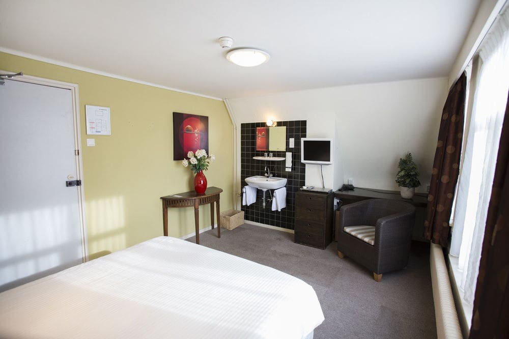 فندق كوينتين جولدن بير