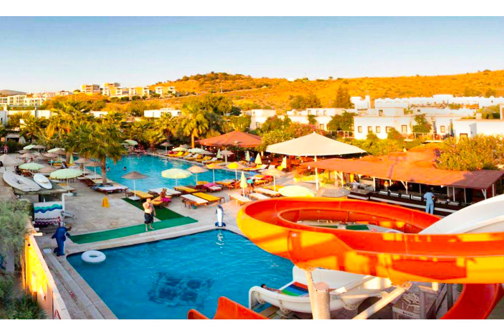 كلوب ميرا لونا