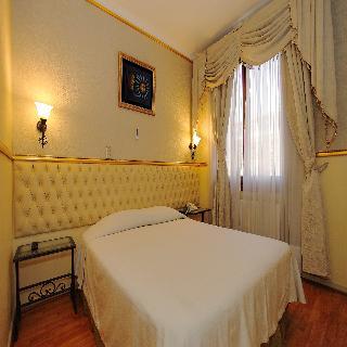 فندق إسبانيا