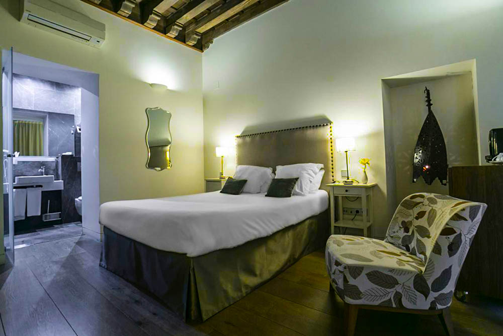 Shine Albayzín Hotel