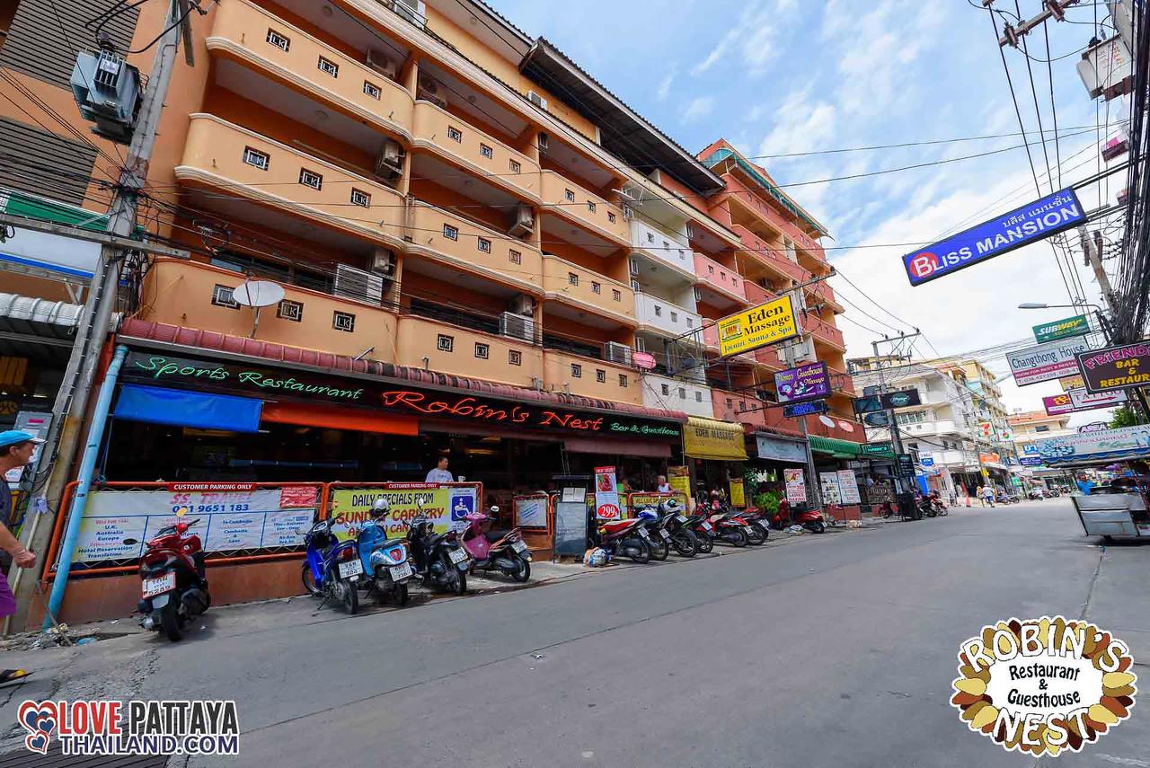 بيت ضيافة وريستورانت روبينس نيست