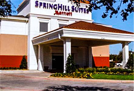 سبرينجهيل سويتس دالاس إن دبليو هاي واي أت ستيمونس / أي-35إي