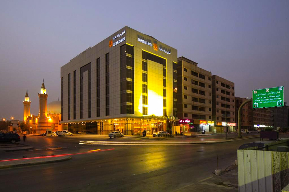 فندق جراند بلازا الضباب