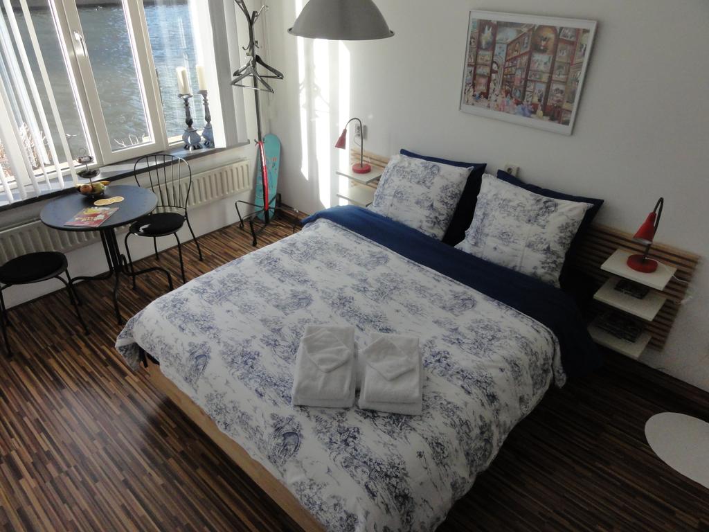 فندق ويست امستردام للمبيت والافطار