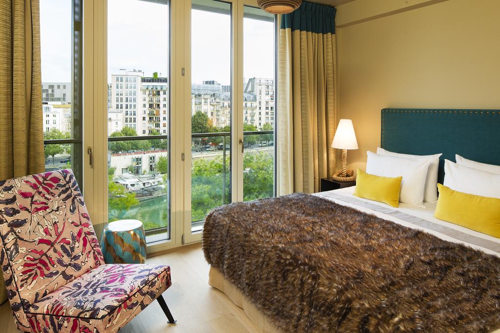 جورالسكا ريزيدنسيز أوتال باري باستي