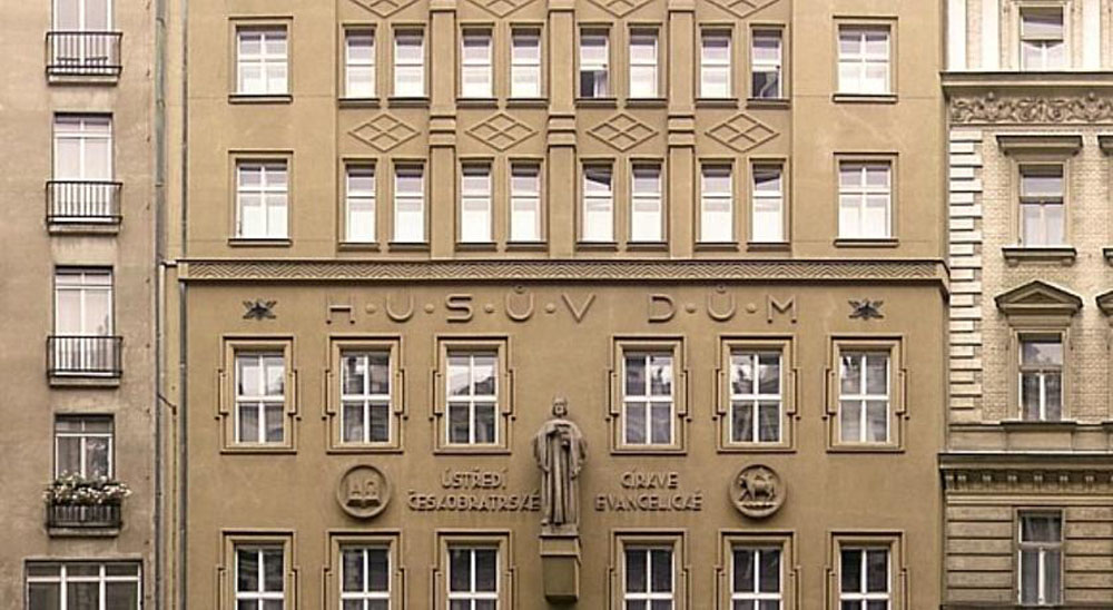 Church Pension Praha - Husuv Dum