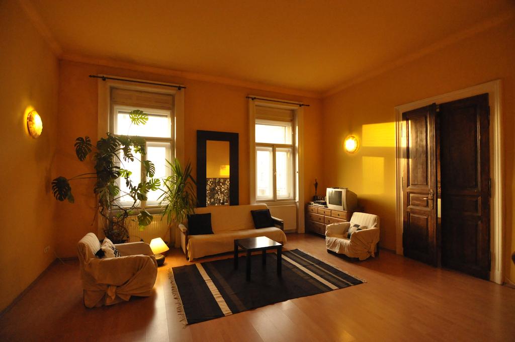 بيت شباب نايتنغيل إنسويت