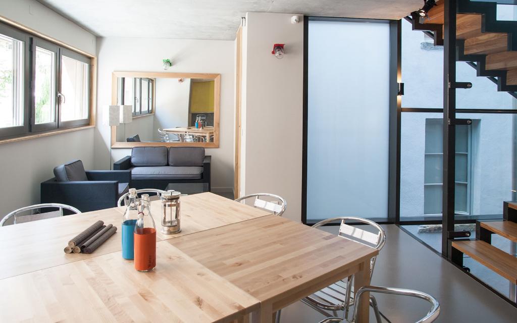 ليس لوجيس دو ثيتر