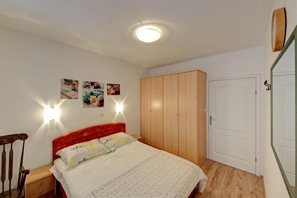 شقق وغرف براتيسيفيك