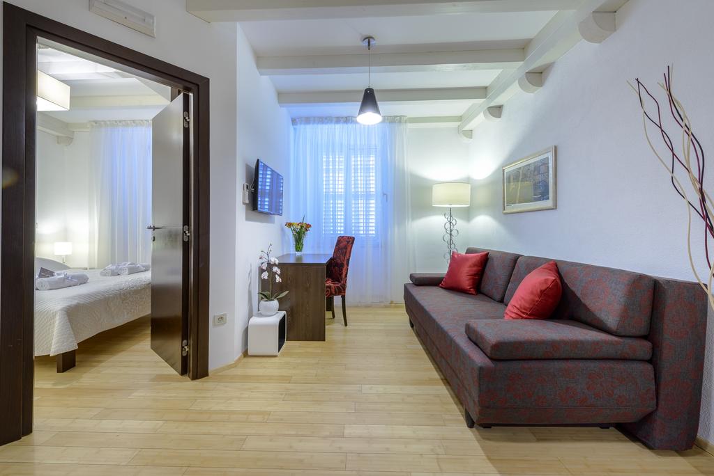 flyin.com
