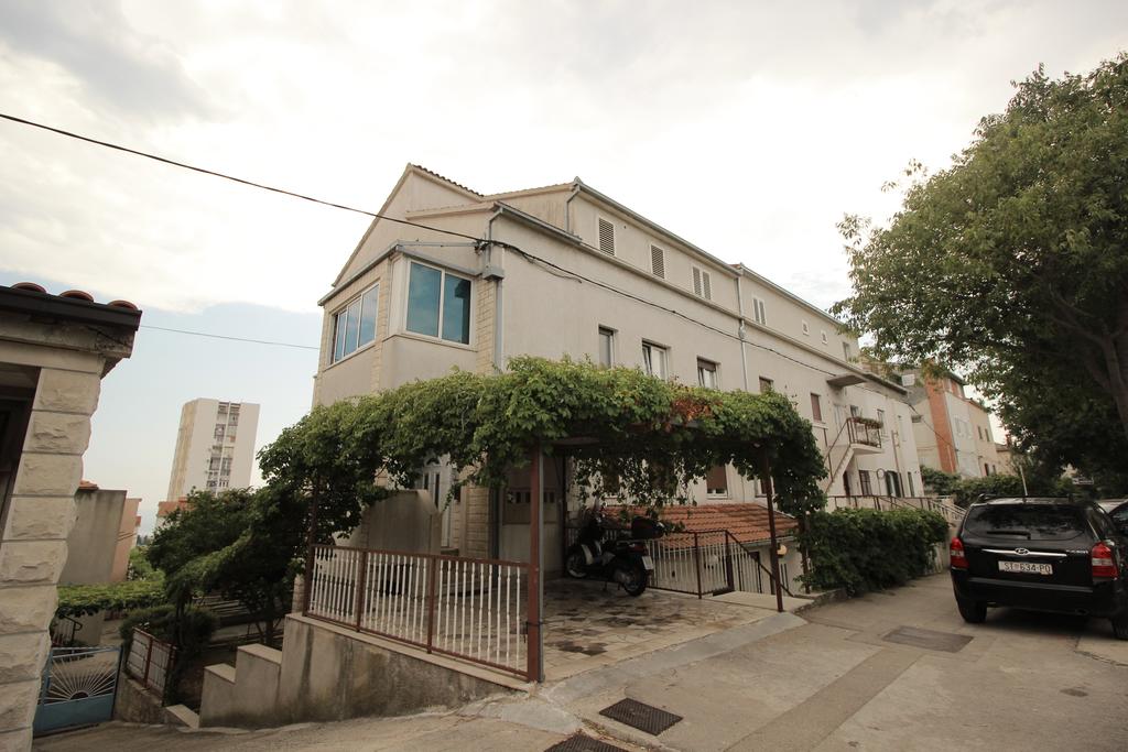 شقق مار سبليت