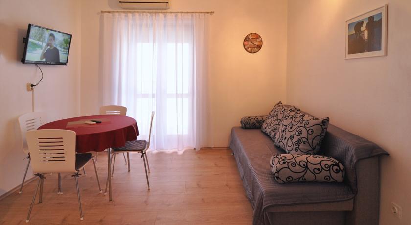 شقق و رومز ديوكليتيان