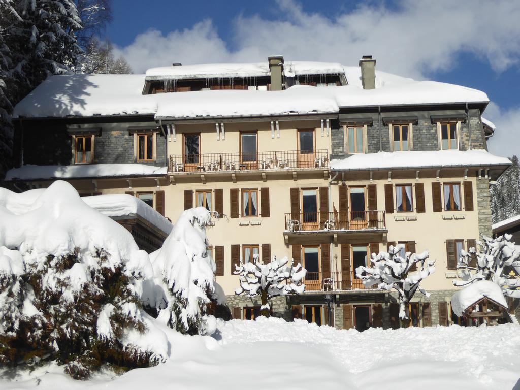 فندق دو لا كورون