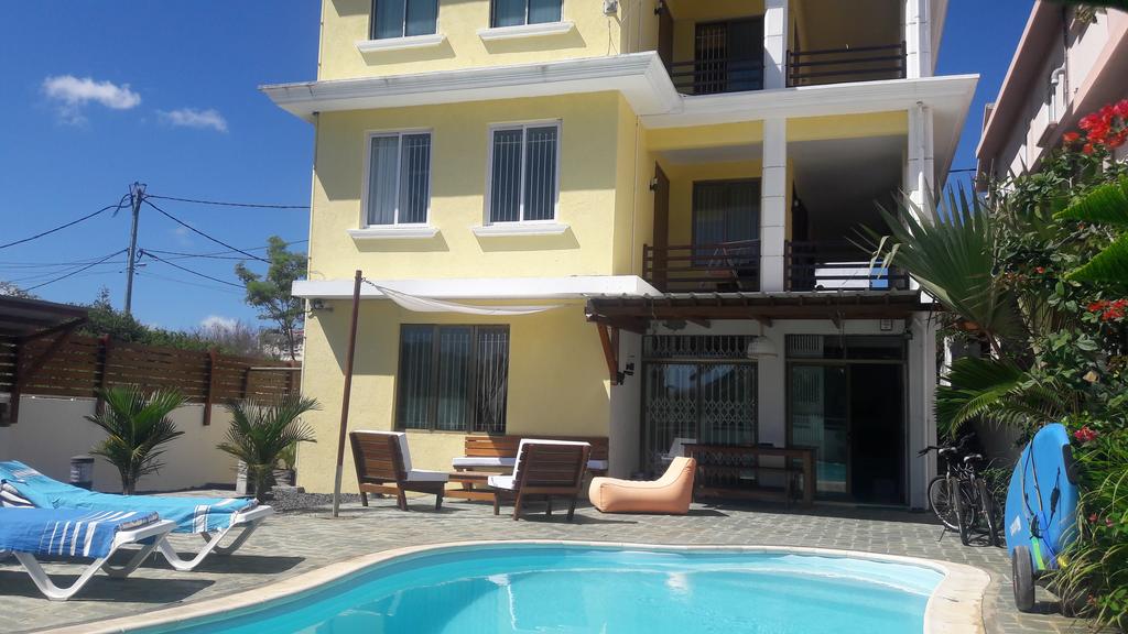 فيلا فالاري