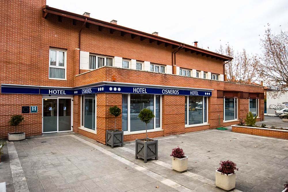 فندق سيسنيروس