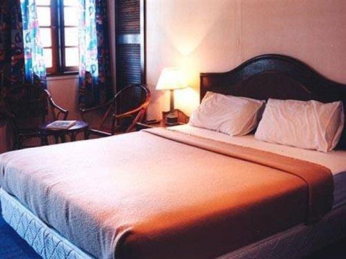 منتجع دكوكونوت إيلاند