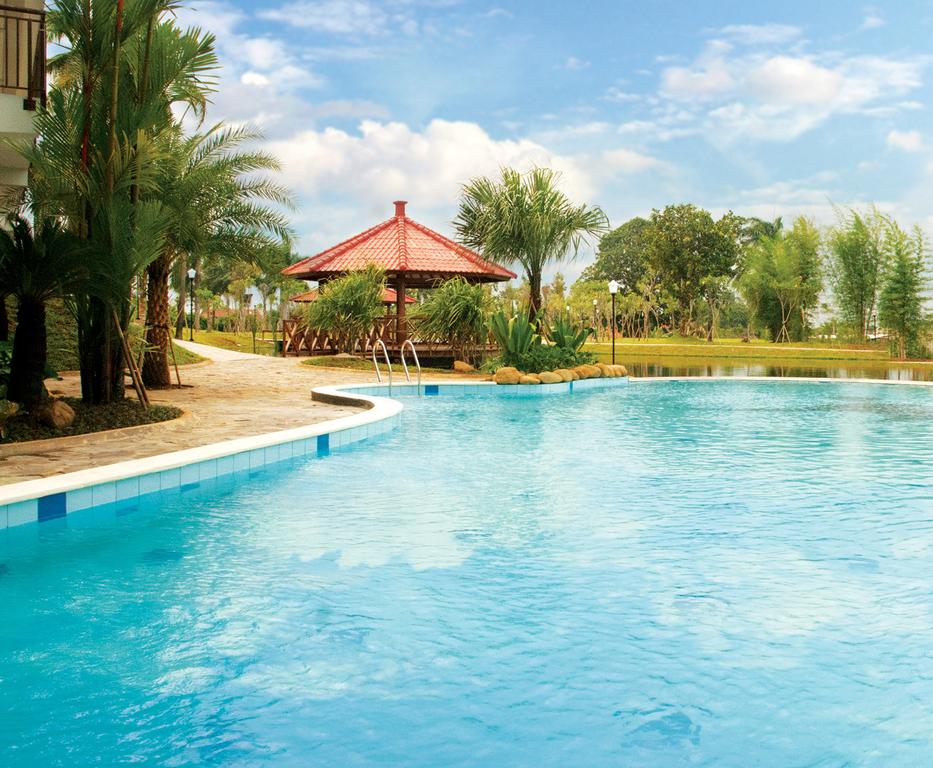 روكون سنيور ليفينج 