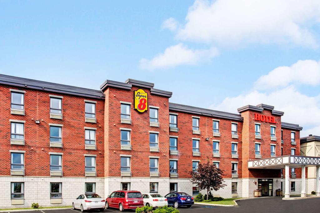 سوبر 8 لاشناي