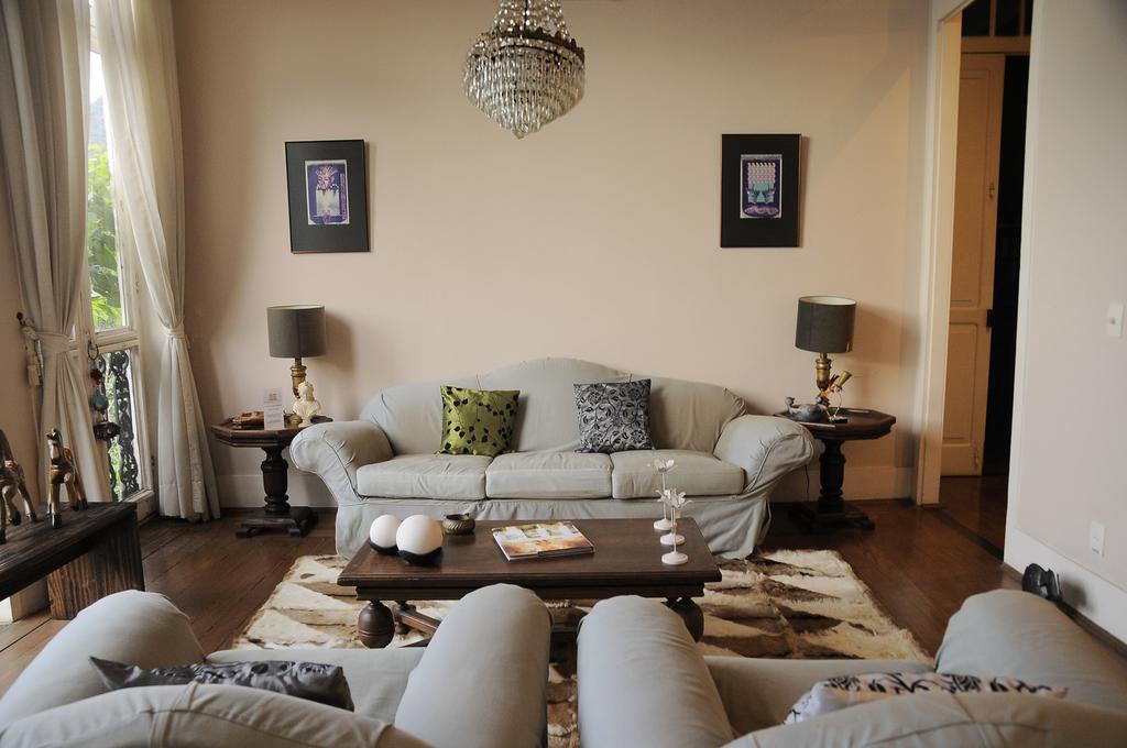 Altos de Santa Teresa Guest House  