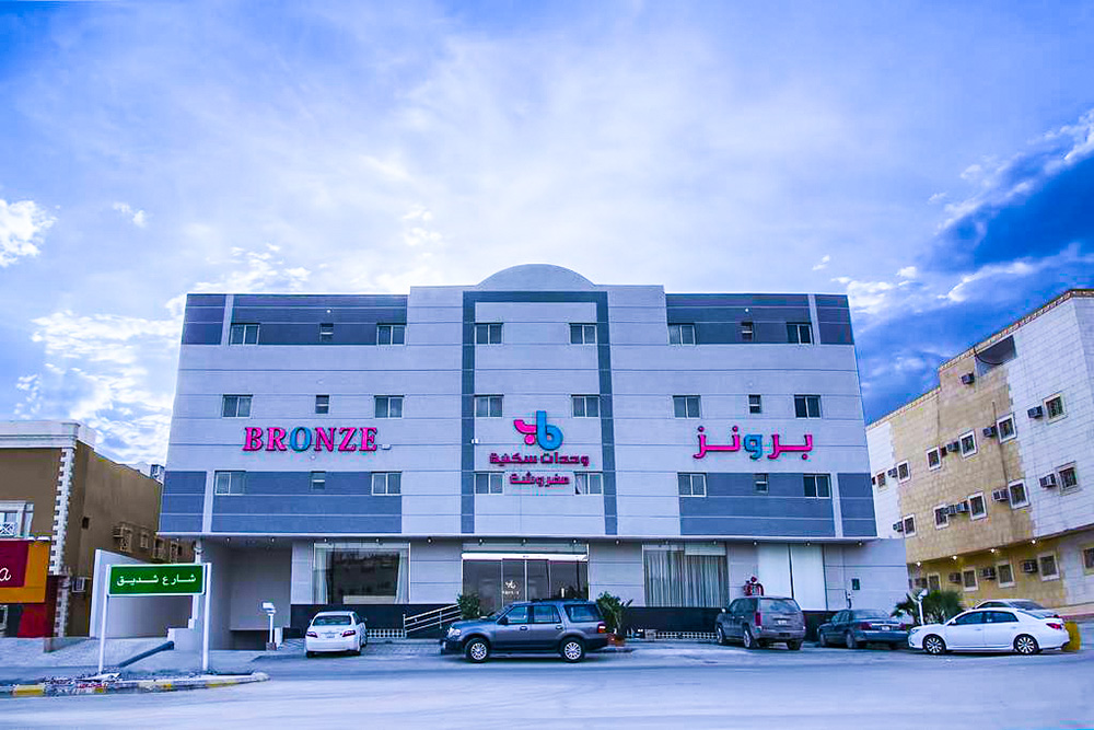 برونزأجنحة مفروشة 