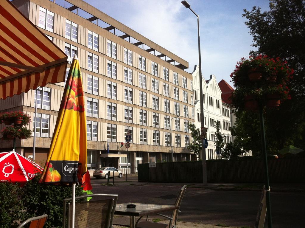 بيت شباب بانونيا