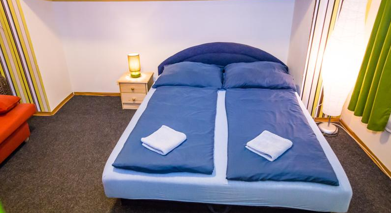 بيت شباب ايميرالد