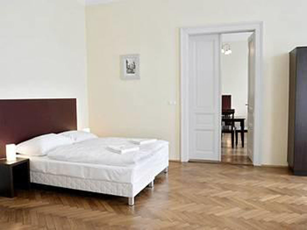 RIVERVIEW PALACE APARTMENTS