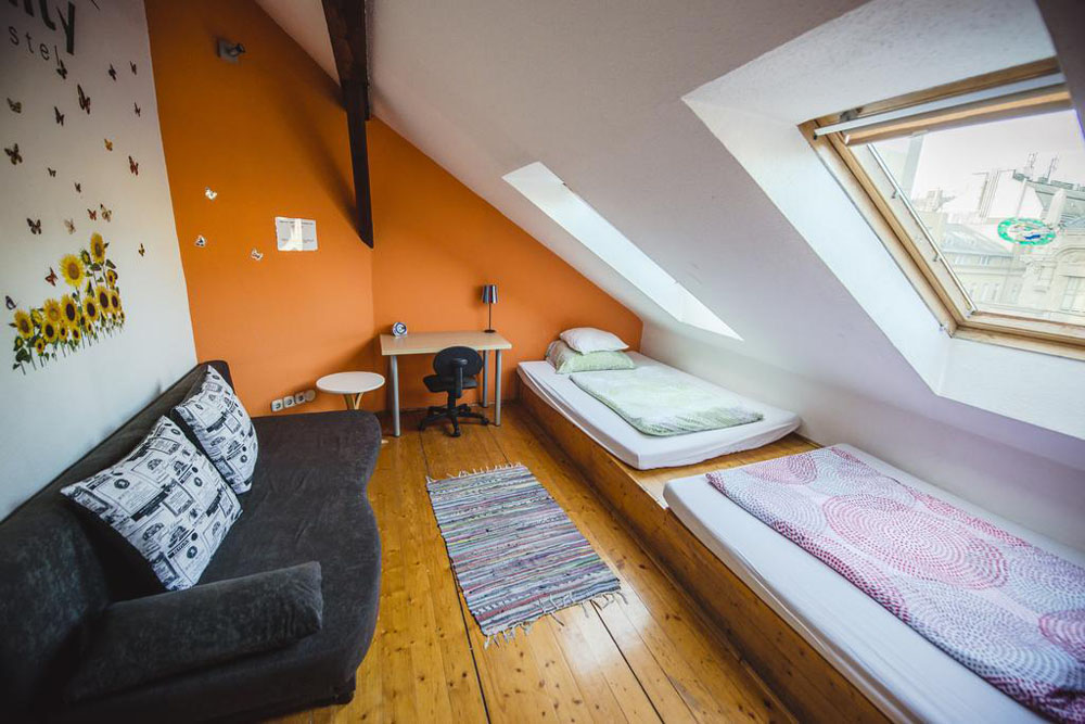 بيت شباب يونيتى بودابست