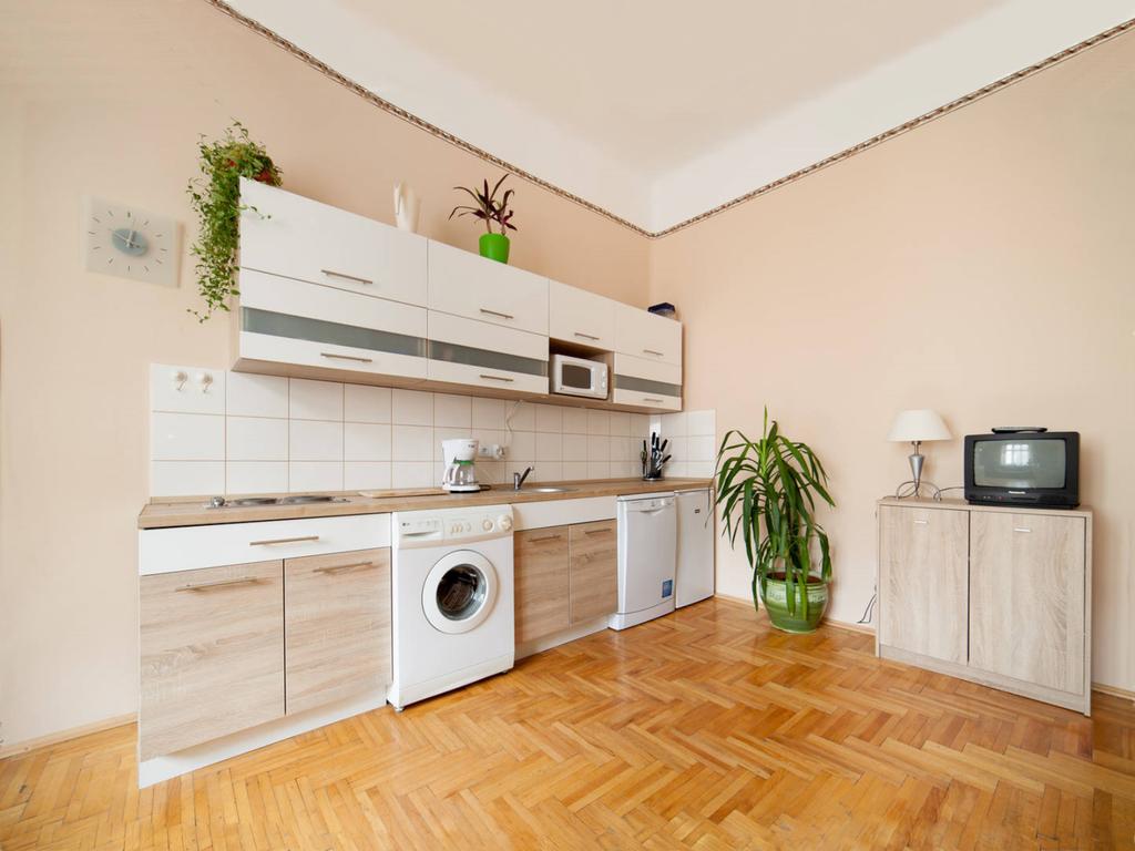 flyin.com