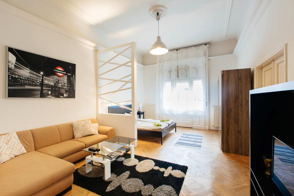 شقة لايفنج بودابست - ريجي بوستا أوتكا