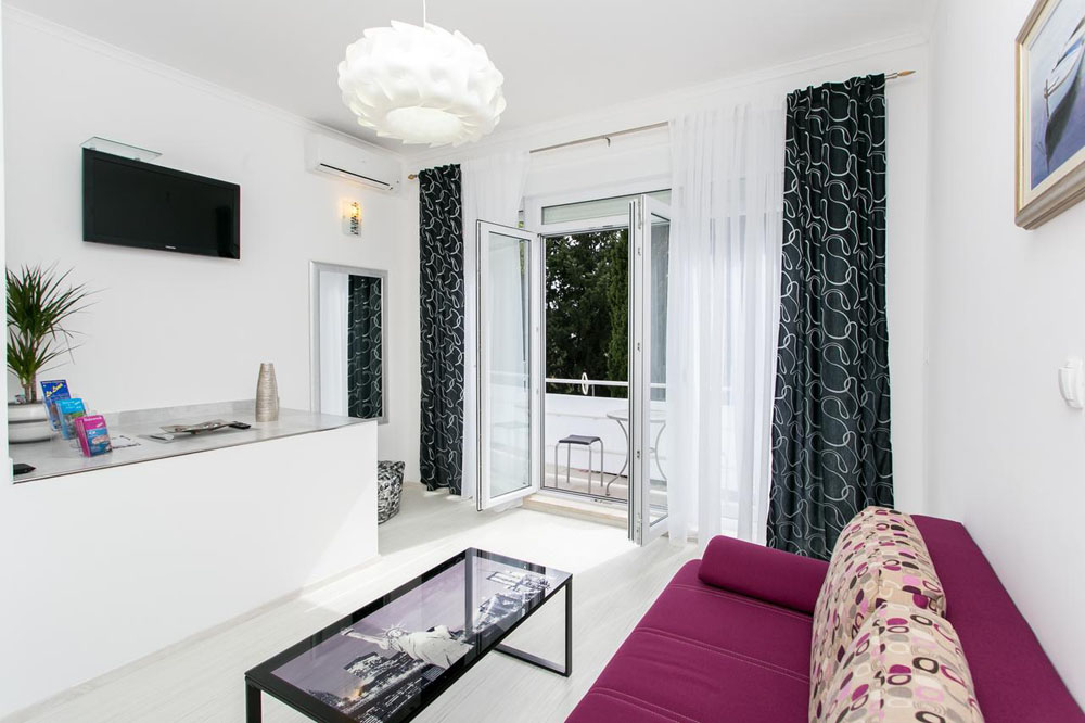 Apartment Purple Magic