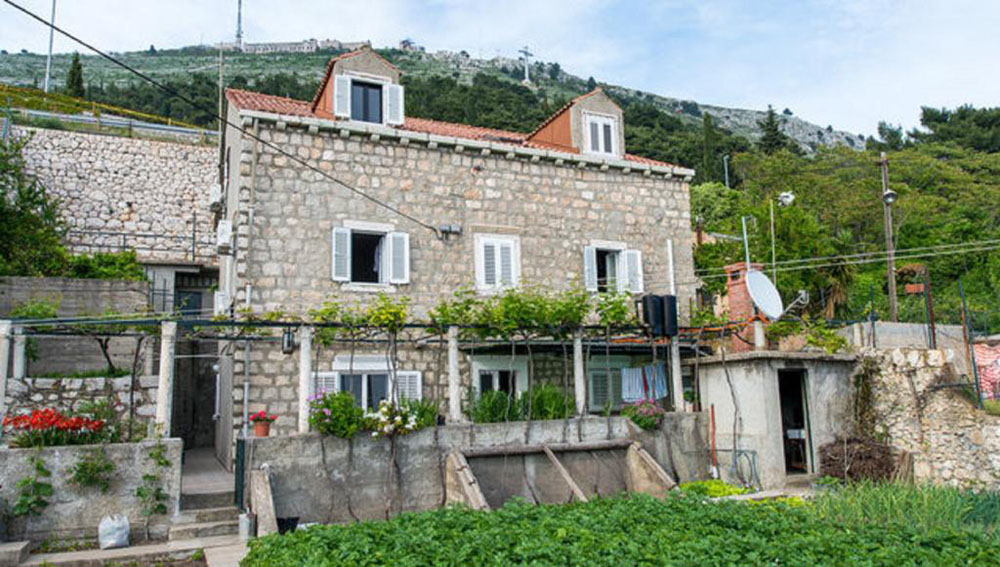  شقق بيروفيتش