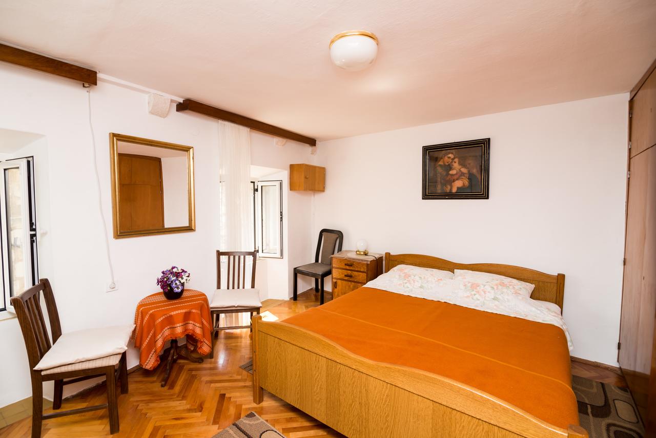 رومز انا اولد تاون