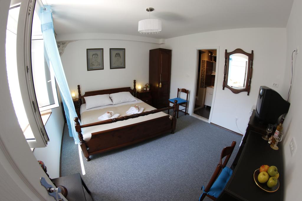 بالاس ان روومز