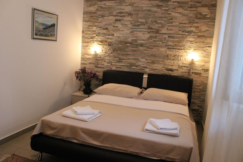 نزل سبليت فاروس