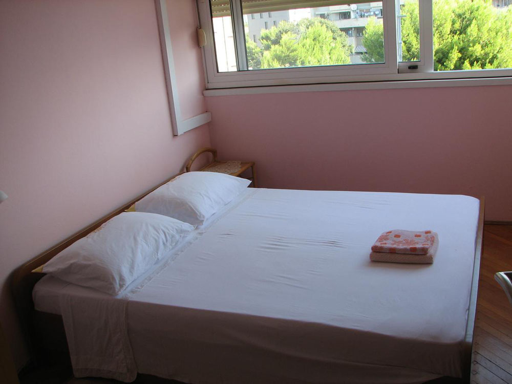 شقة انافي 93