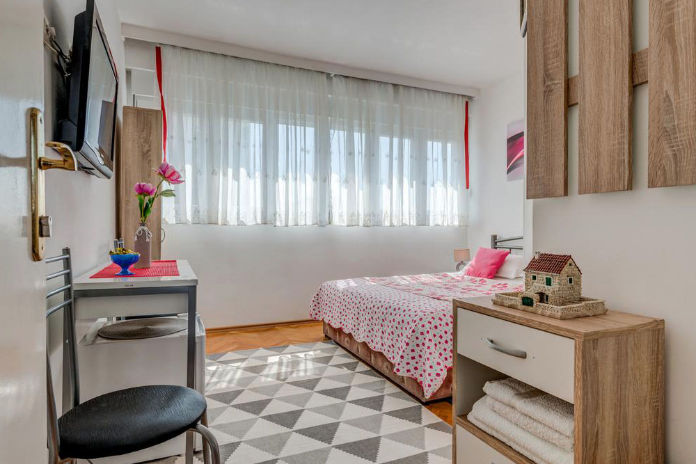 رومز اليجيف