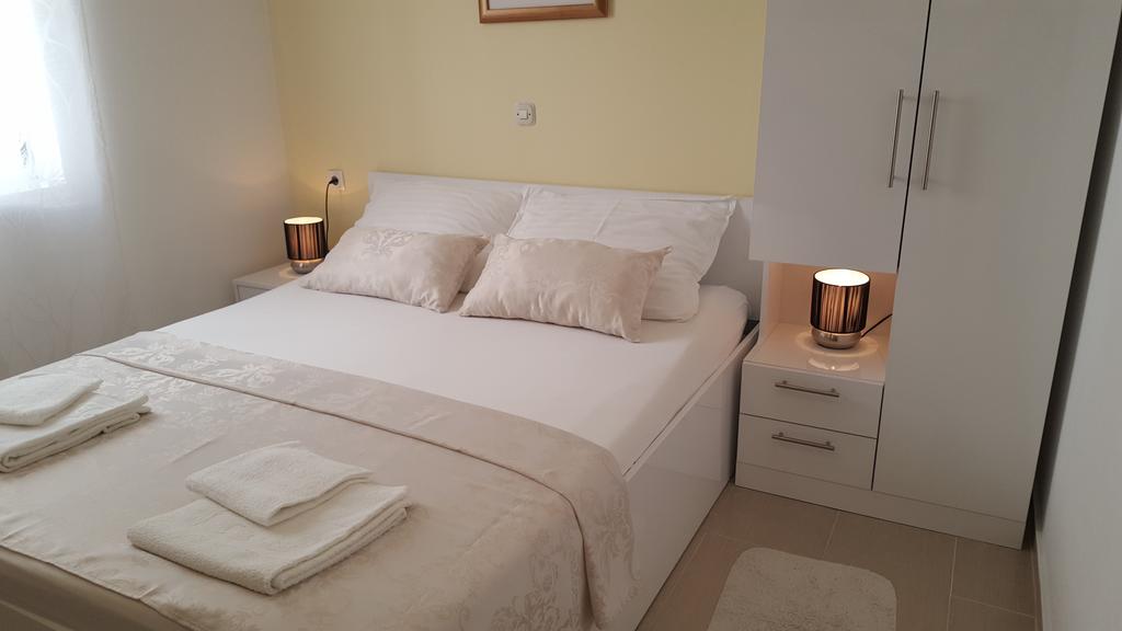 فالنتينو رومز