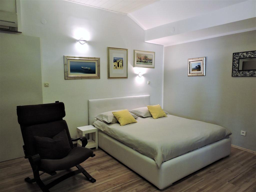 شقه وغرفه برونو سبليت سنتر