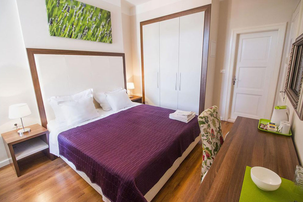 باستيون لاكشري رومز