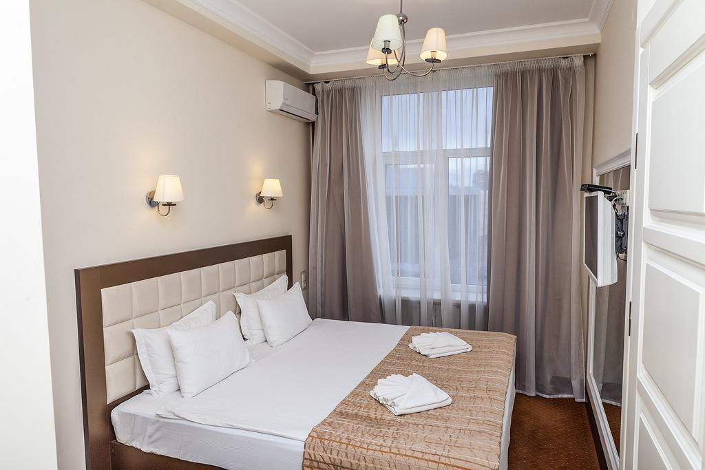 7 Sky on Shchorsa Street  