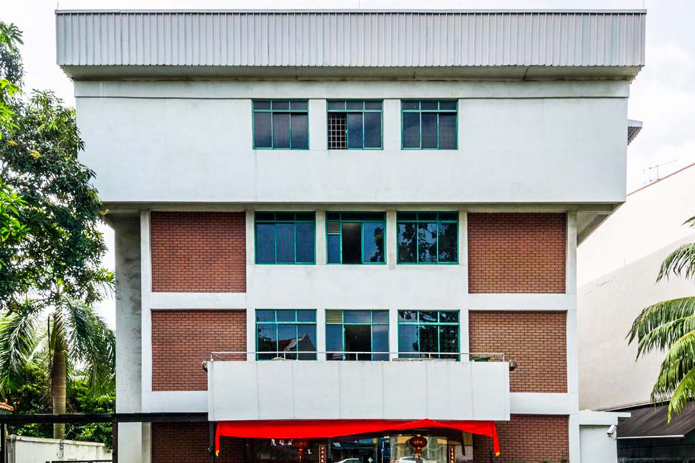 RedDoorz near Aljunied MRT