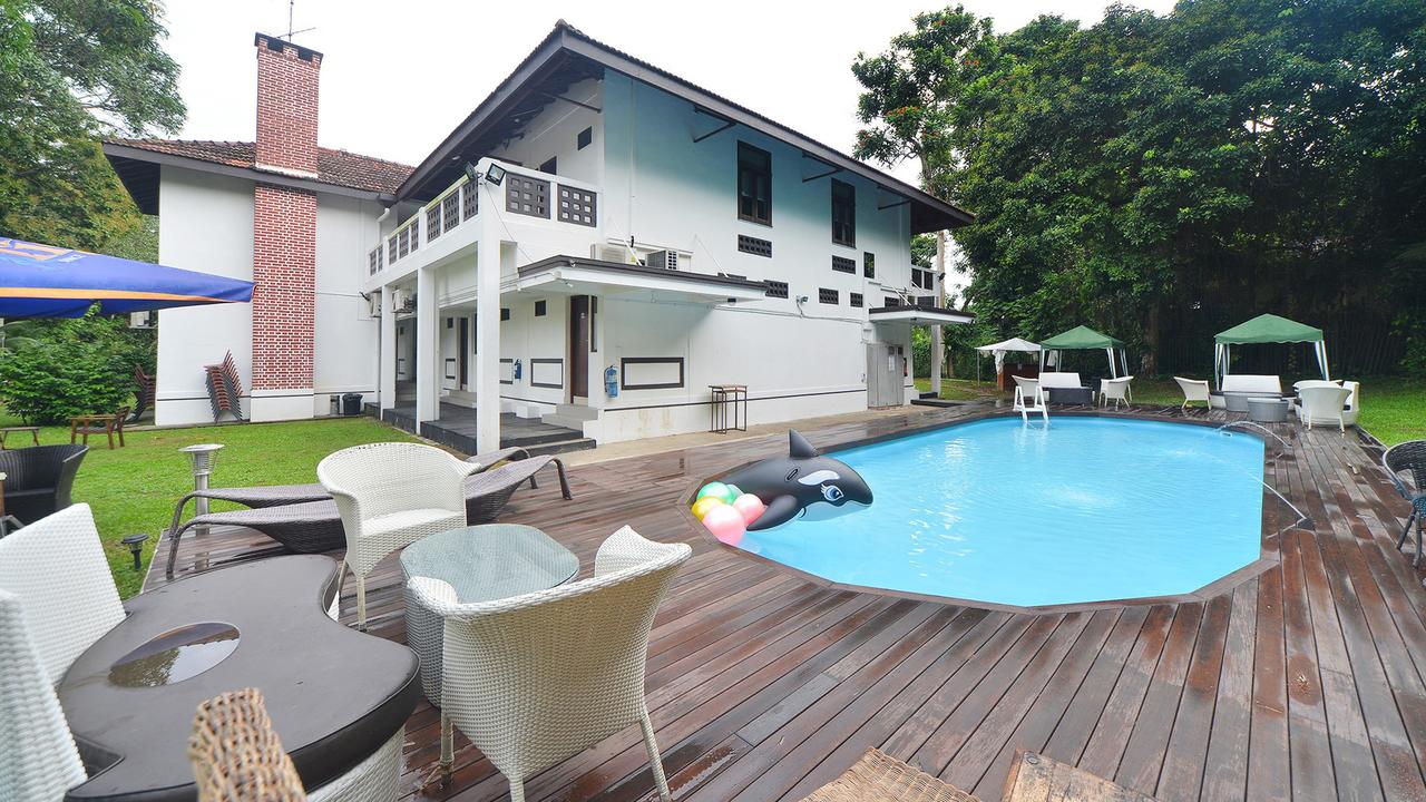 ZEN Rooms Sixth Avenue