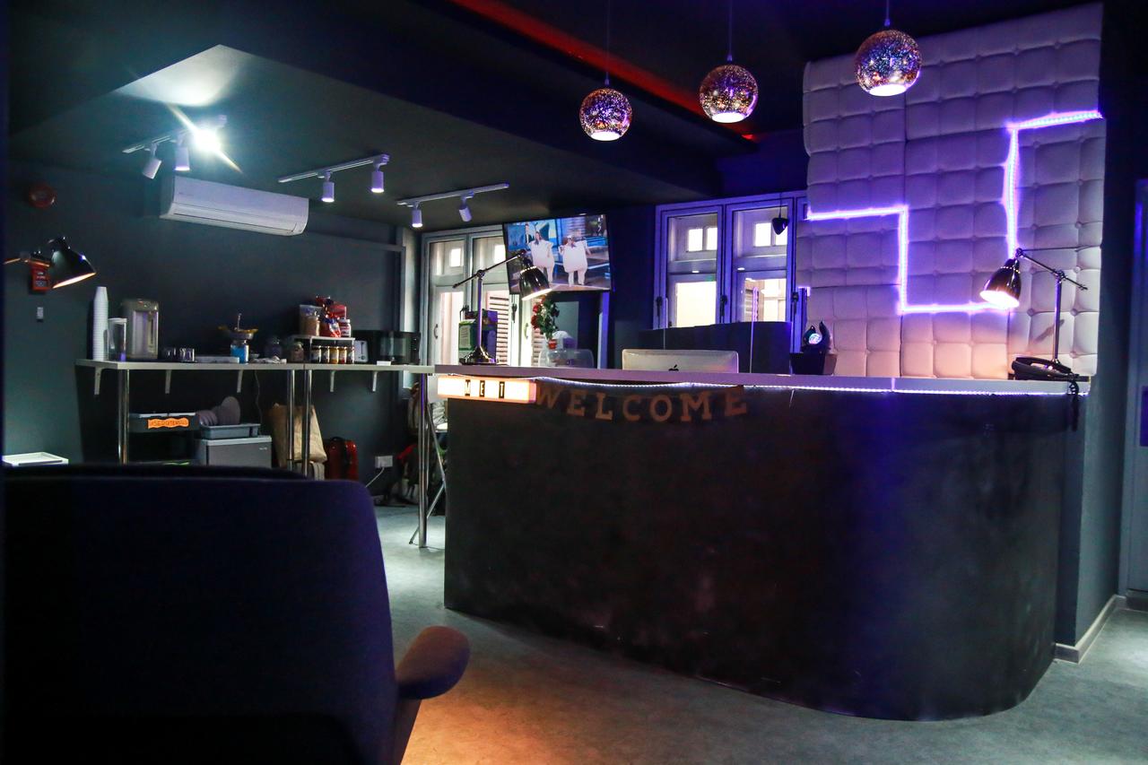 MET A Space Pod @ Chinatown