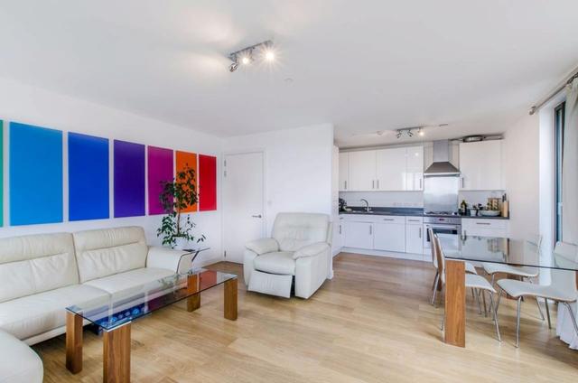 شقة ستوننج بسريرين مع تراس  بجوار كنجز كروس