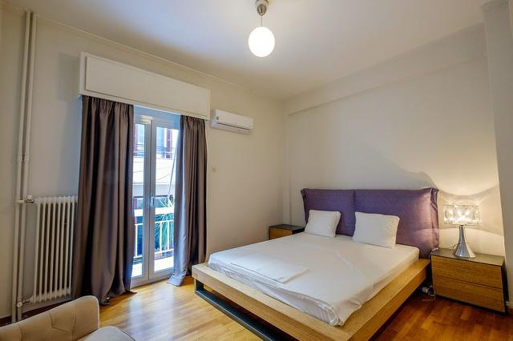 شقه أولالا كولوناكي شيك آند سبيشوس بثلاثه غرف نوم  مع شرفه